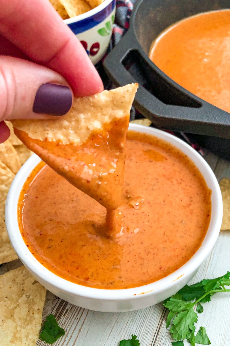 Easy Copycat Chili's Skillet Queso Dip Recipe