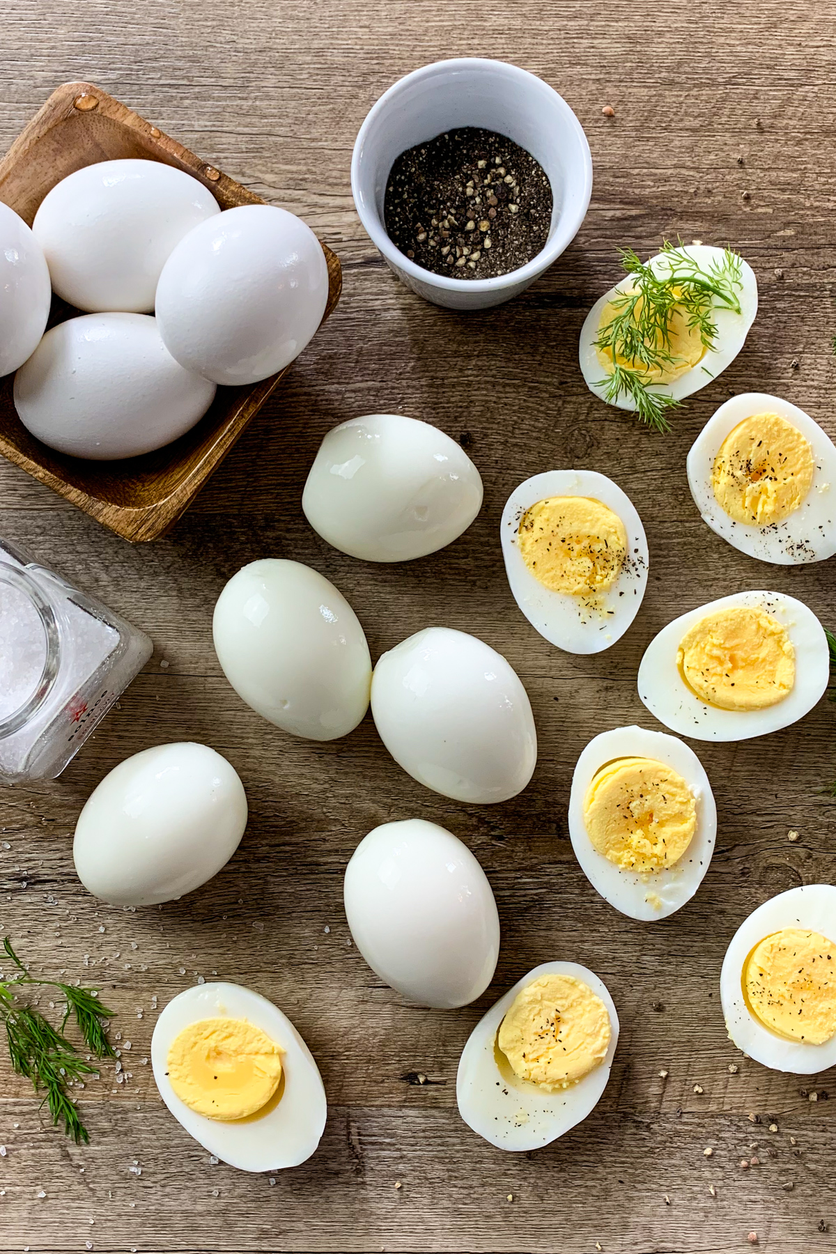 How To Boil Eggs Perfectly - Modernmealmakeover.com