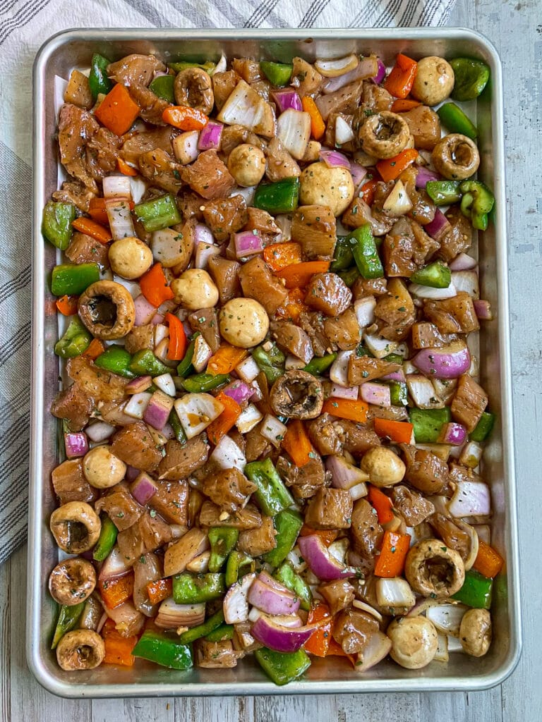 How to make this easy one pan chicken and veggies