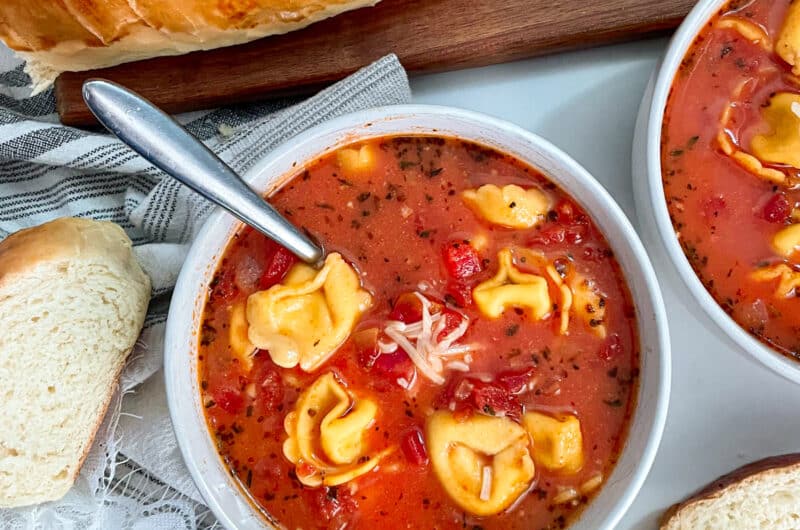 One Pot Tomato Tortellini Soup Recipe