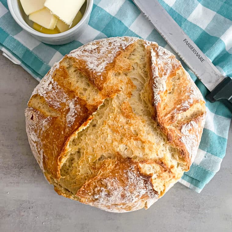 No Knead Easy Dutch Oven Bread Recipe
